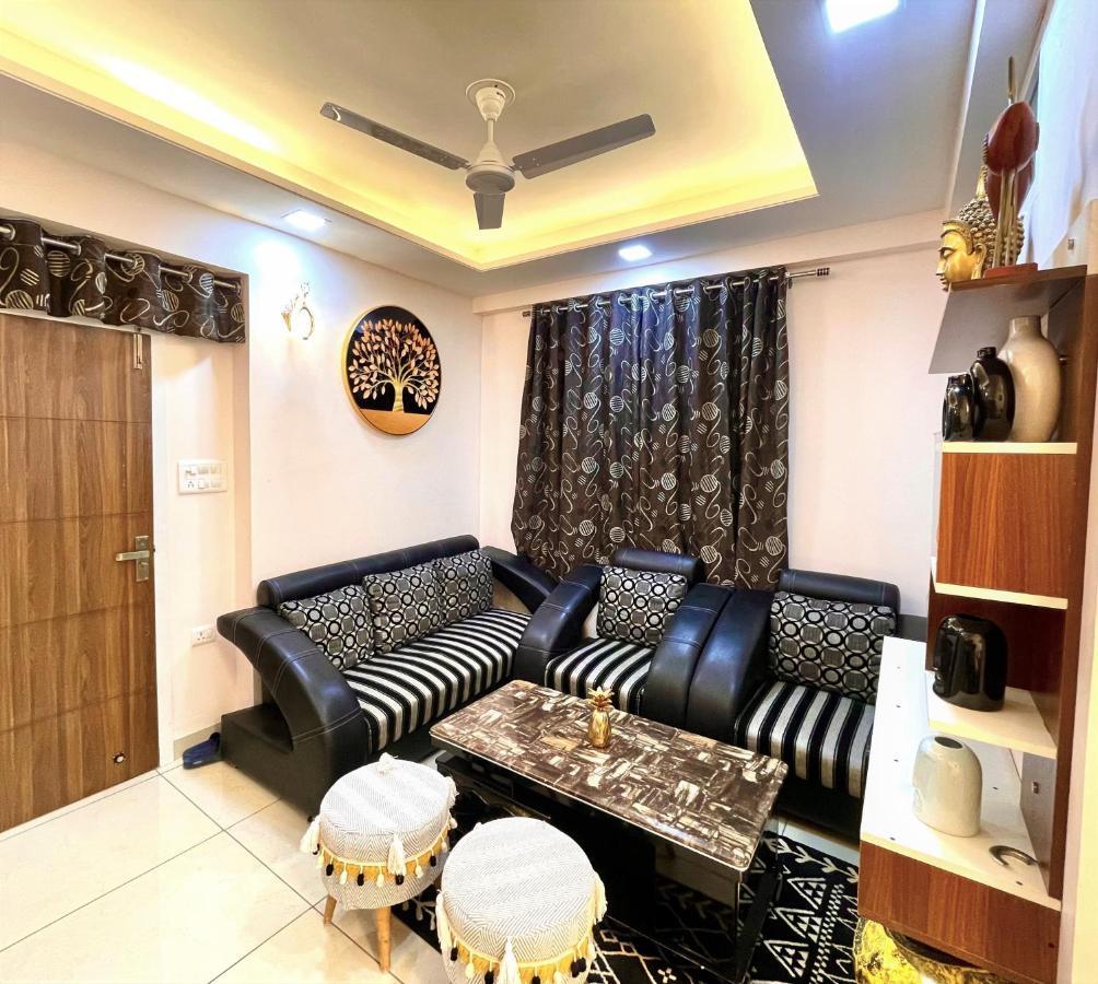 Airport Bliss Apartment+Balcony & Netflix + Prime Jaipur Exteriör bild