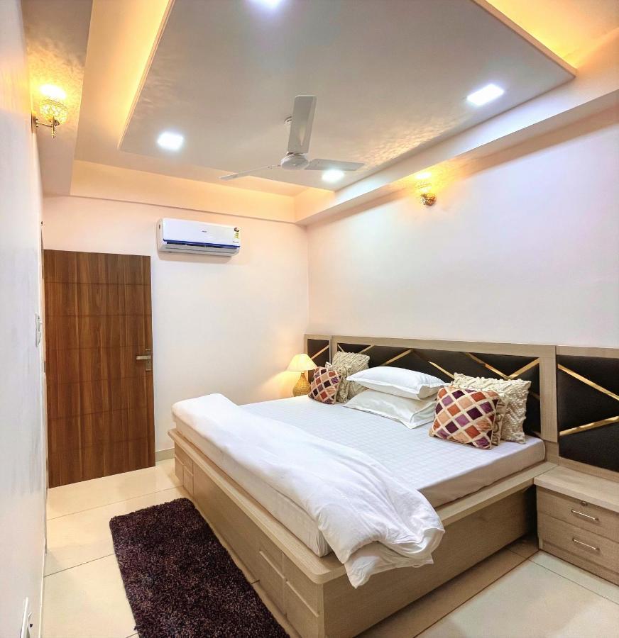 Airport Bliss Apartment+Balcony & Netflix + Prime Jaipur Exteriör bild