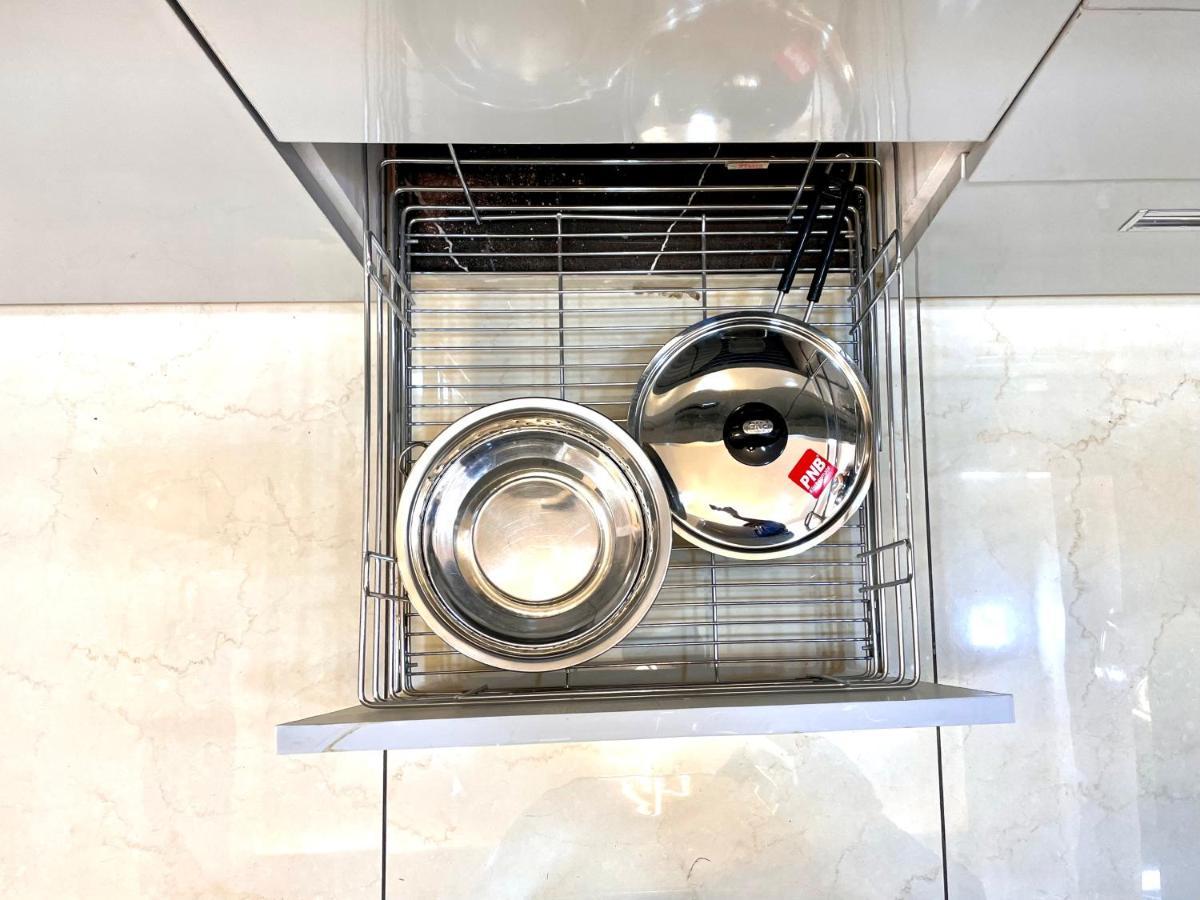 Airport Bliss Apartment+Balcony & Netflix + Prime Jaipur Exteriör bild