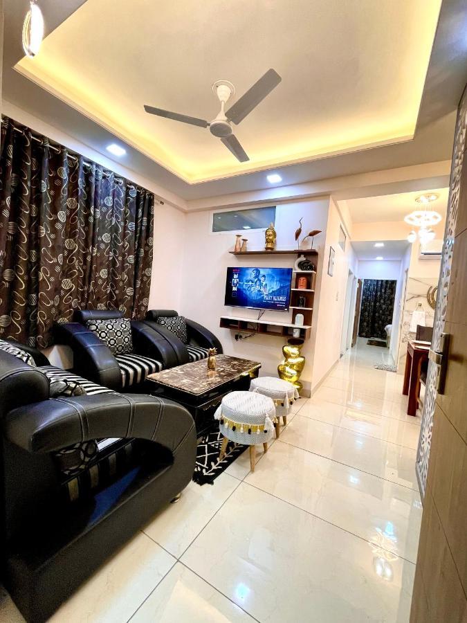 Airport Bliss Apartment+Balcony & Netflix + Prime Jaipur Exteriör bild
